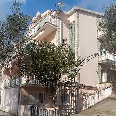 Guest House Almond Bečići Extérieur photo