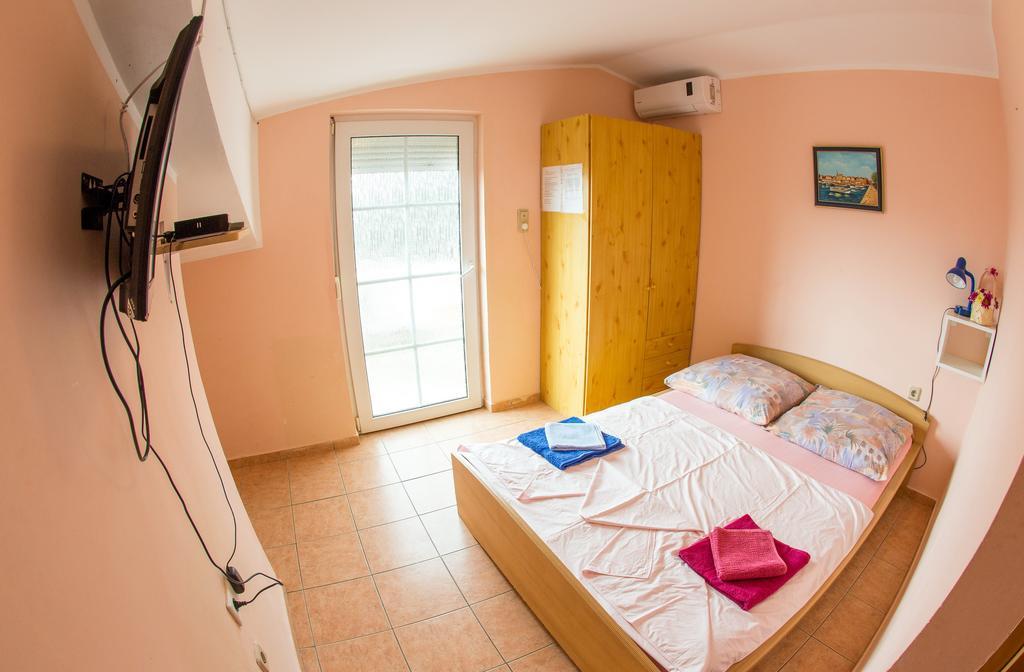 Guest House Almond Bečići Extérieur photo