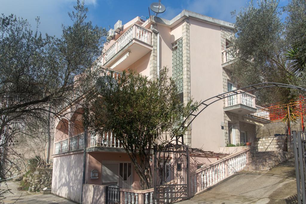 Guest House Almond Bečići Extérieur photo