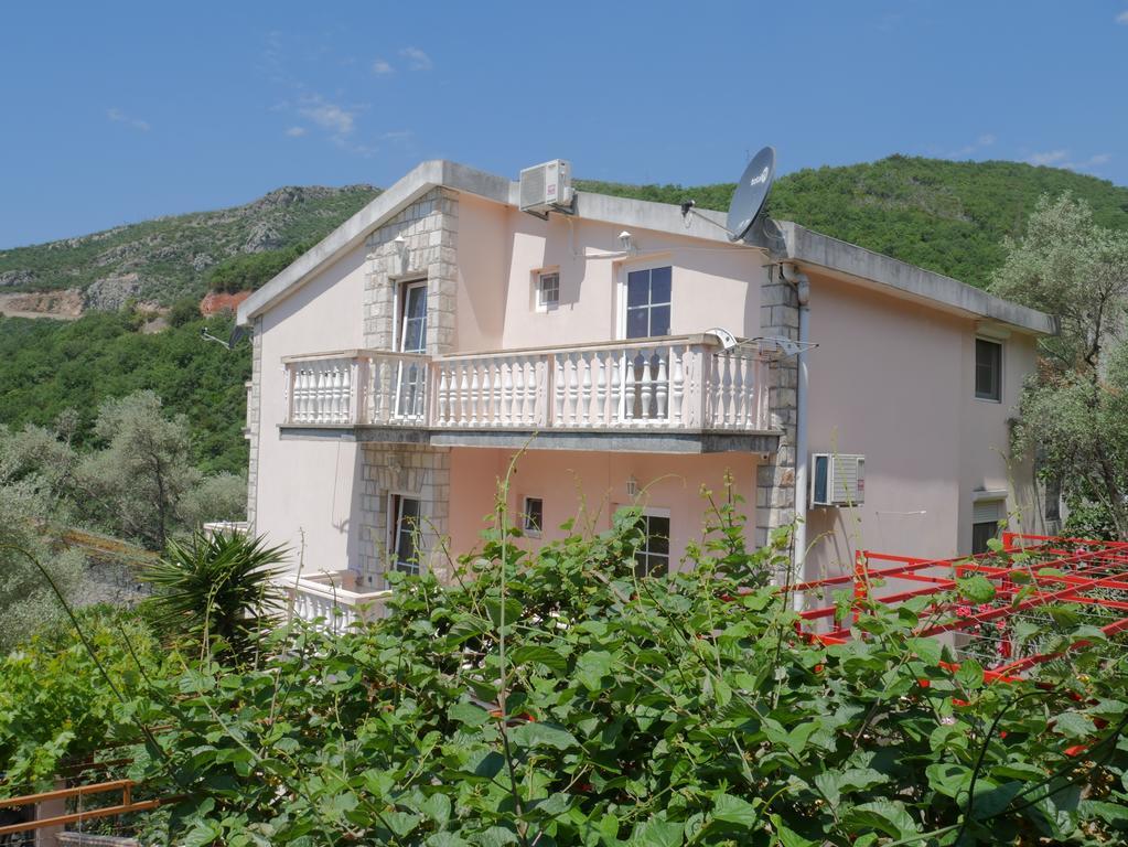 Guest House Almond Bečići Extérieur photo